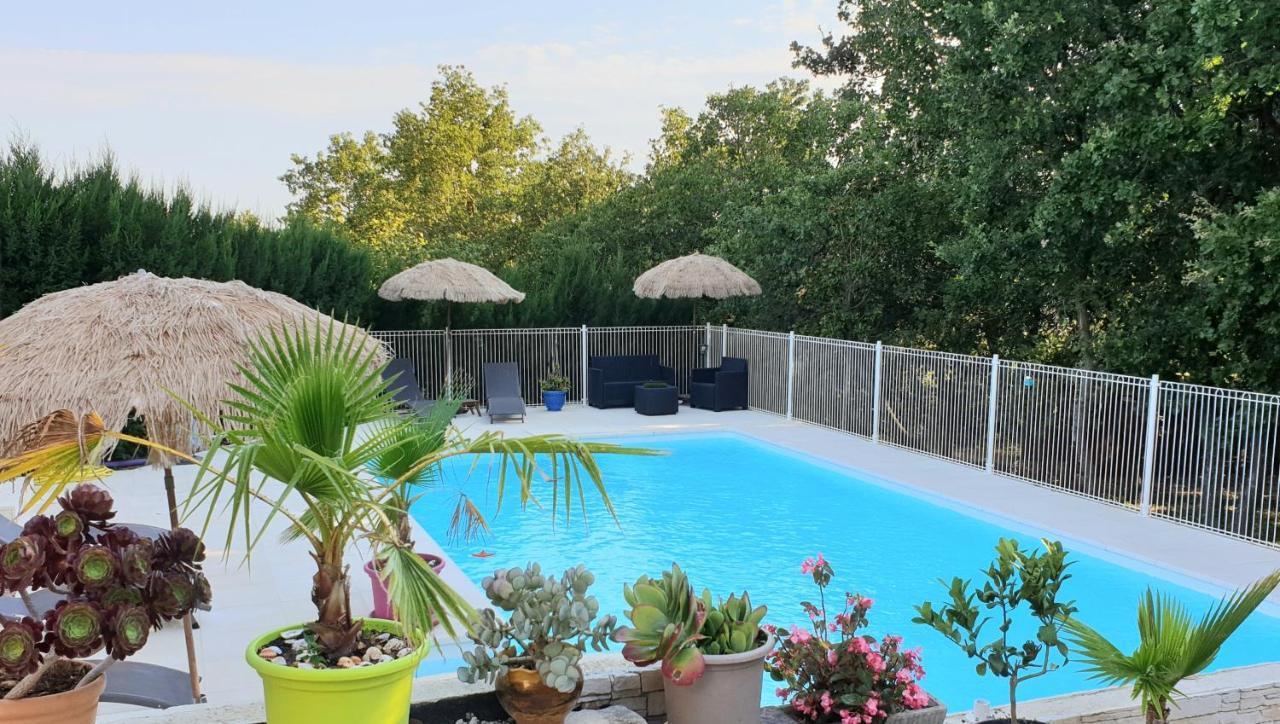 Le Clos Du Grand Chene - Gites 4 Etoiles - Saint-Marcel-d'Ardeche ภายนอก รูปภาพ